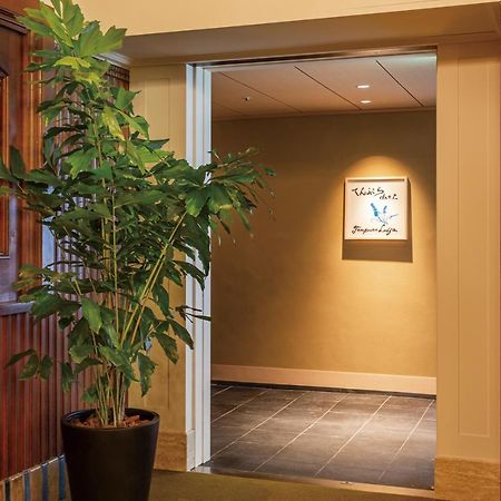 Hilltop Hotel Токио Экстерьер фото